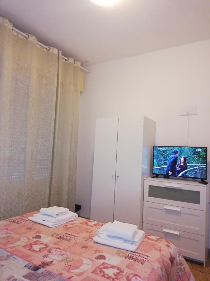 Pearl Pisa Guest House Δωμάτιο φωτογραφία